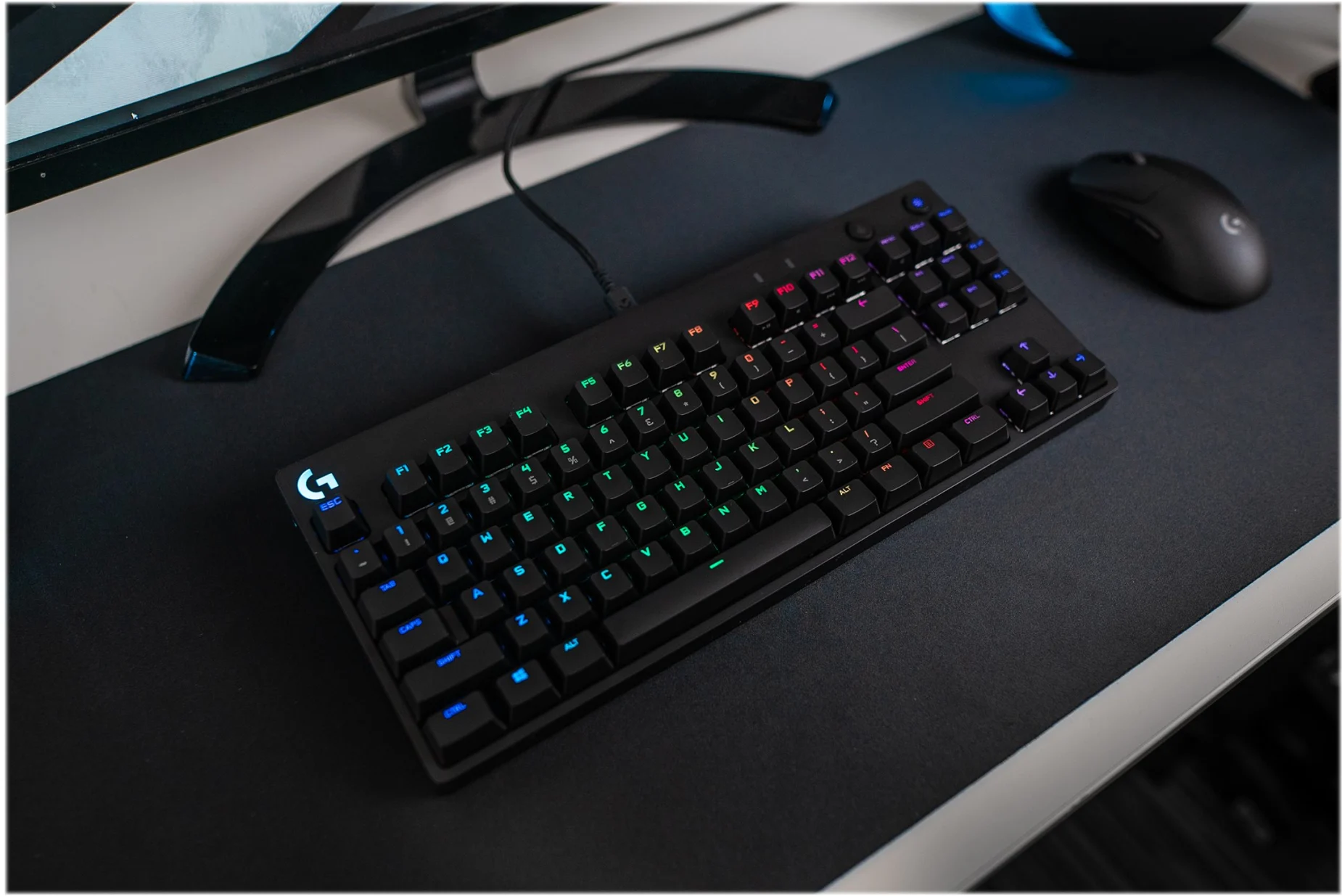 Imagen 19 de Teclado Gamer Alámbrico Logitech G Pro RGB Mecánico Switch GX Blue Color Negro