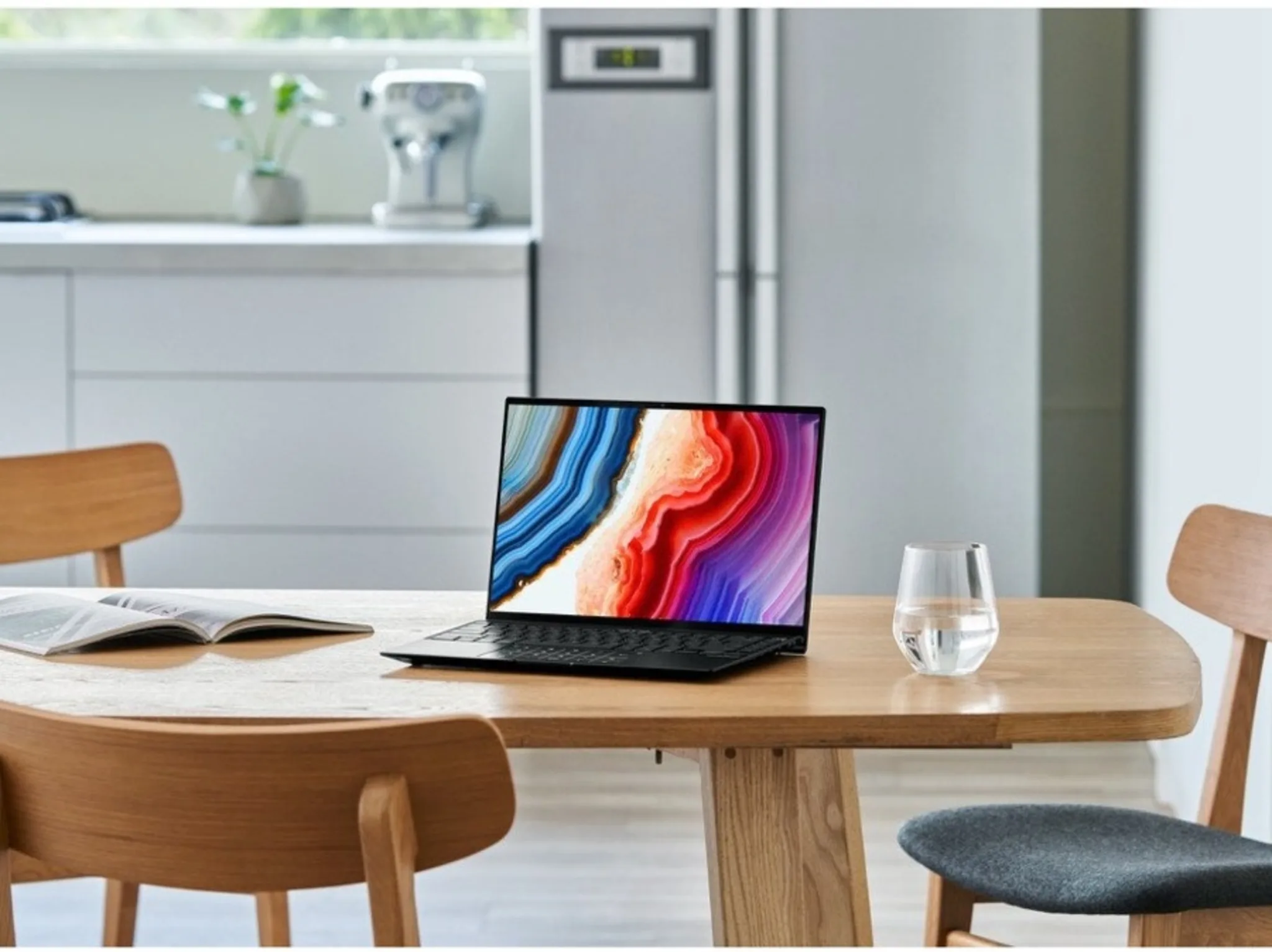 Imagen 9 de Notebook Asus UM5401QA-KP059W AMD R7-5800H RAM 16GB SSD 1TB 14" W11H