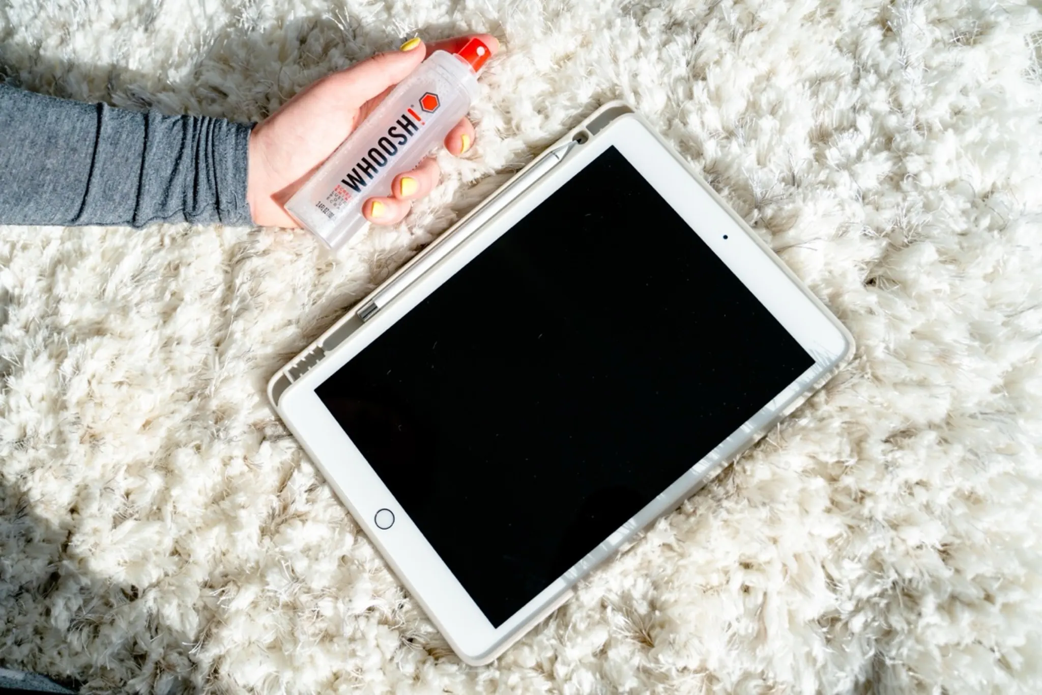 Imagen 4 de Limpiador para pantallas Whoosh Screen Shine Go XL Spray Portátil 100ML