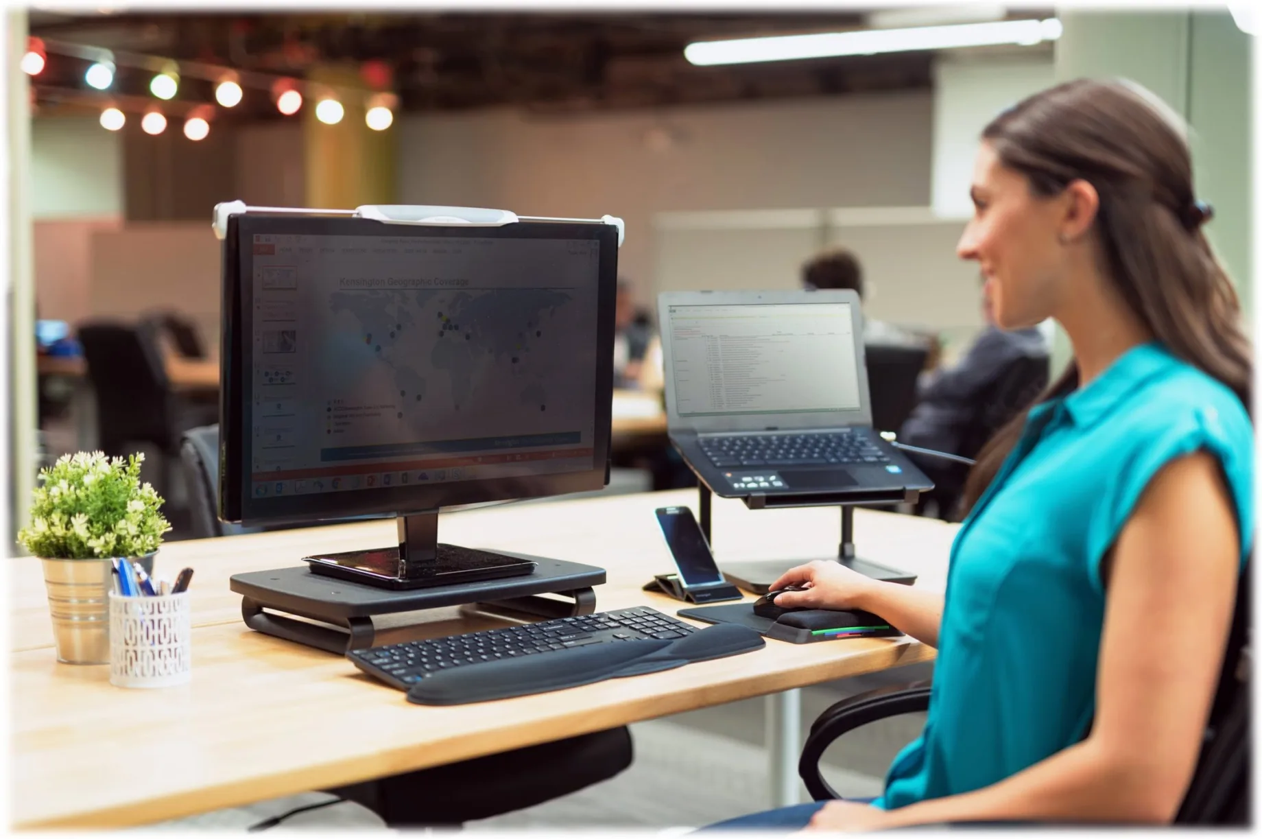 Imagen 2 de Base para Monitor Kensington STAND PLUS SMARTFIT Pantalla hasta 21" 36.3Kg Negro