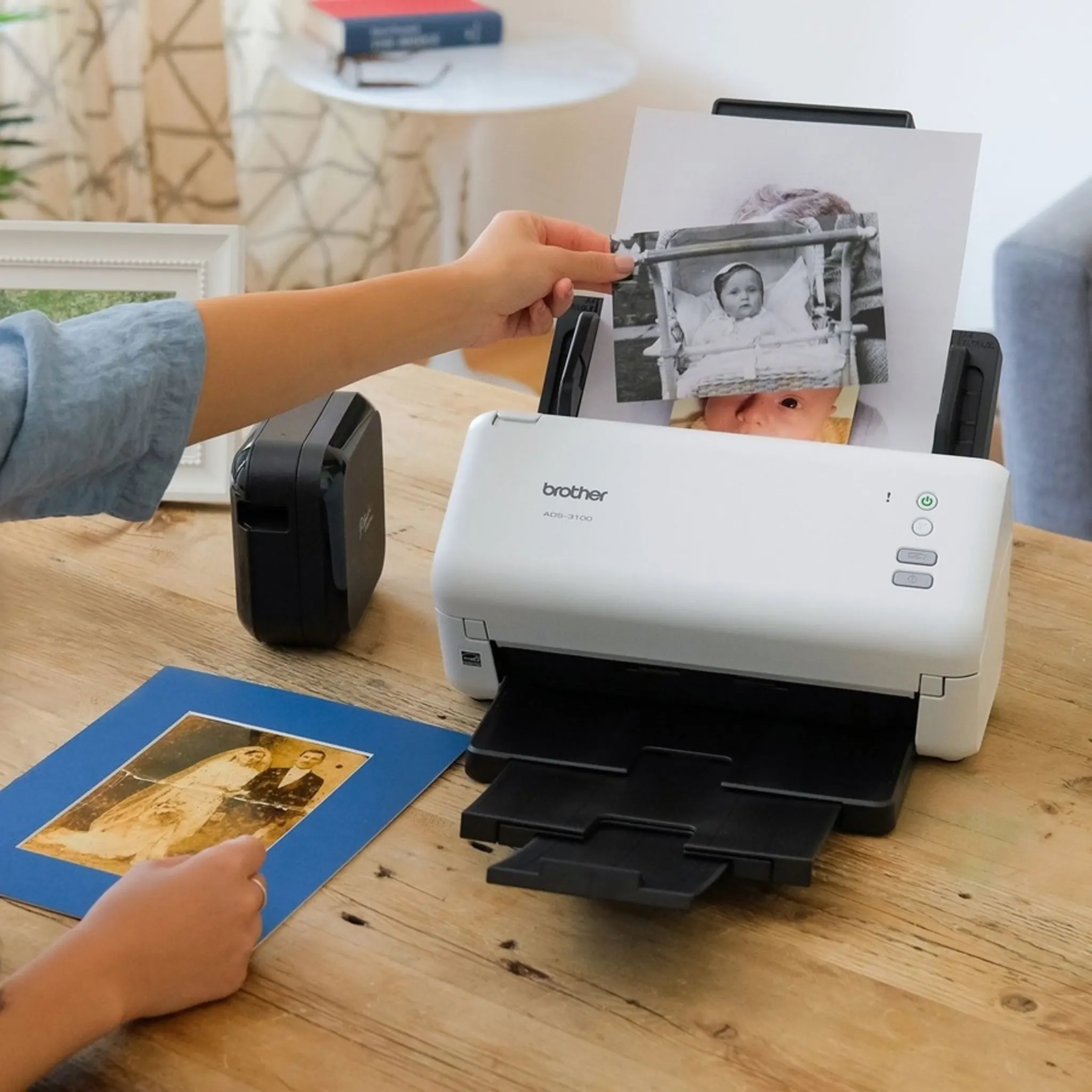 Imagen 6 de Escáner de Escritorio Brother ADS-3100 Dual 40/80ipm 600x600 ppp USB 3.0 ADF