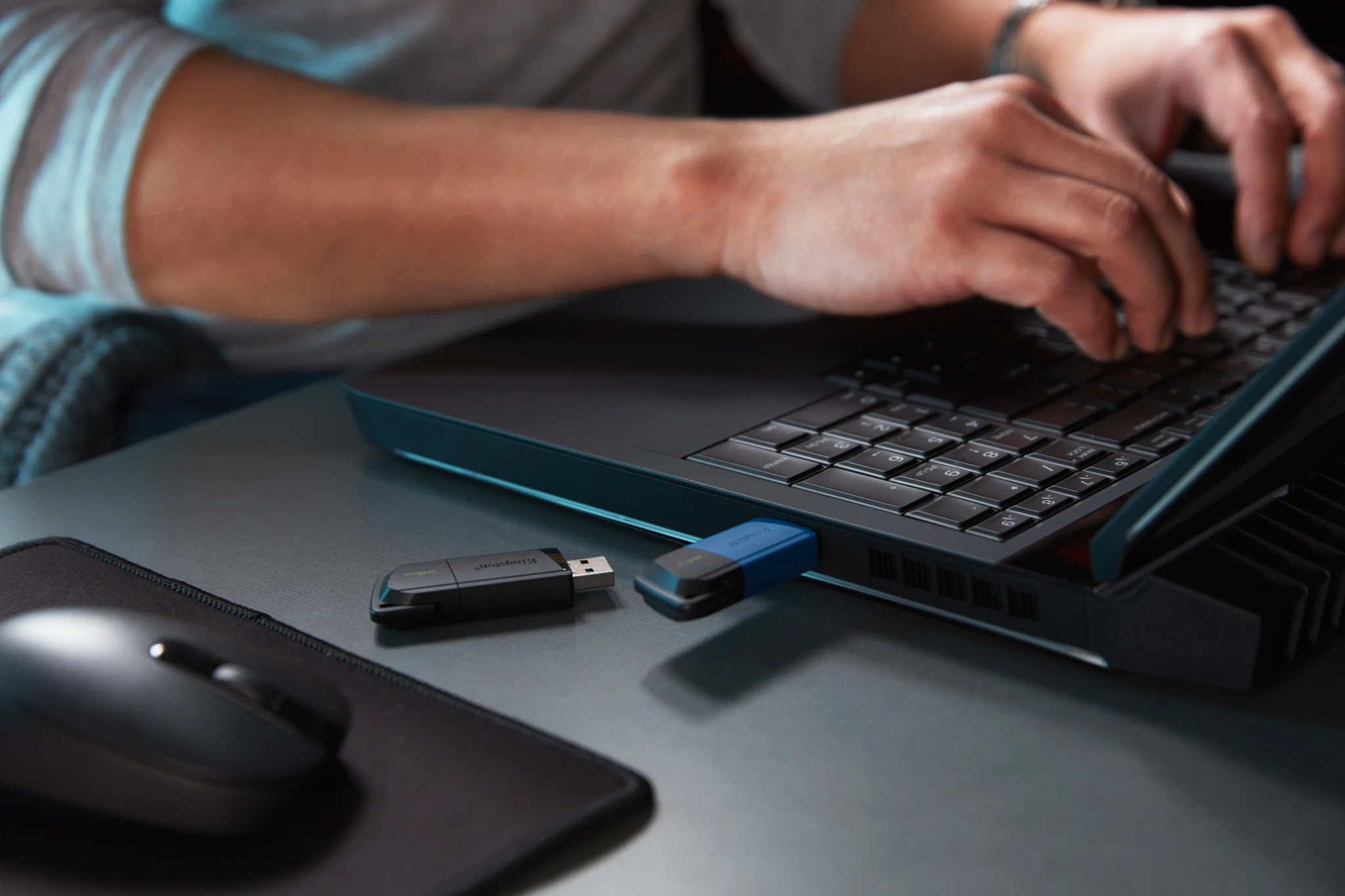 Imagen 11 de Pendrive 64GB Kingston DataTraveler Exodia M USB3.2 Gen1 Color Negro/Azul