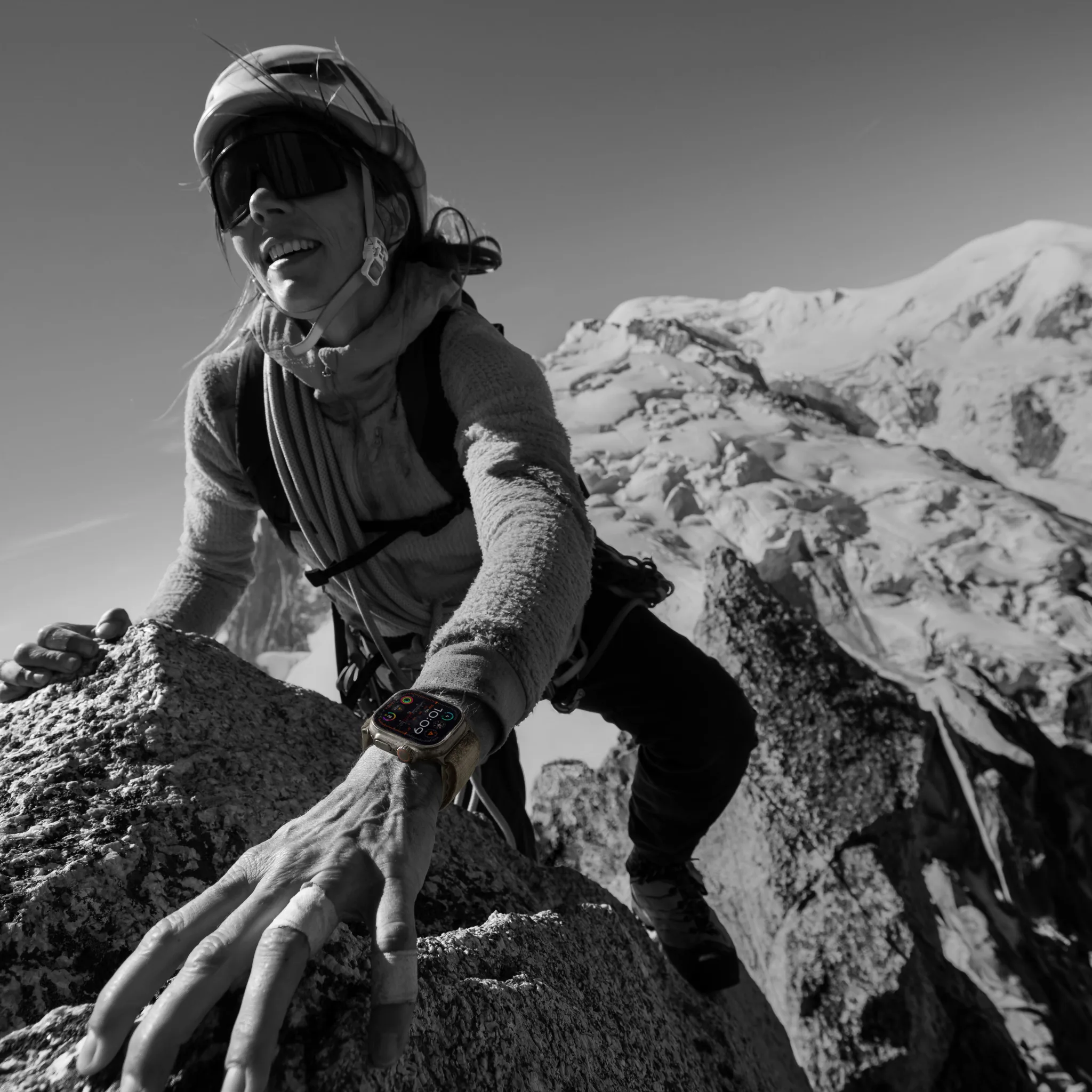 Imagen 6 de Smartwatch Apple Watch Ultra 2, 49mm OLED GPS Case titanio Correa Ocean White