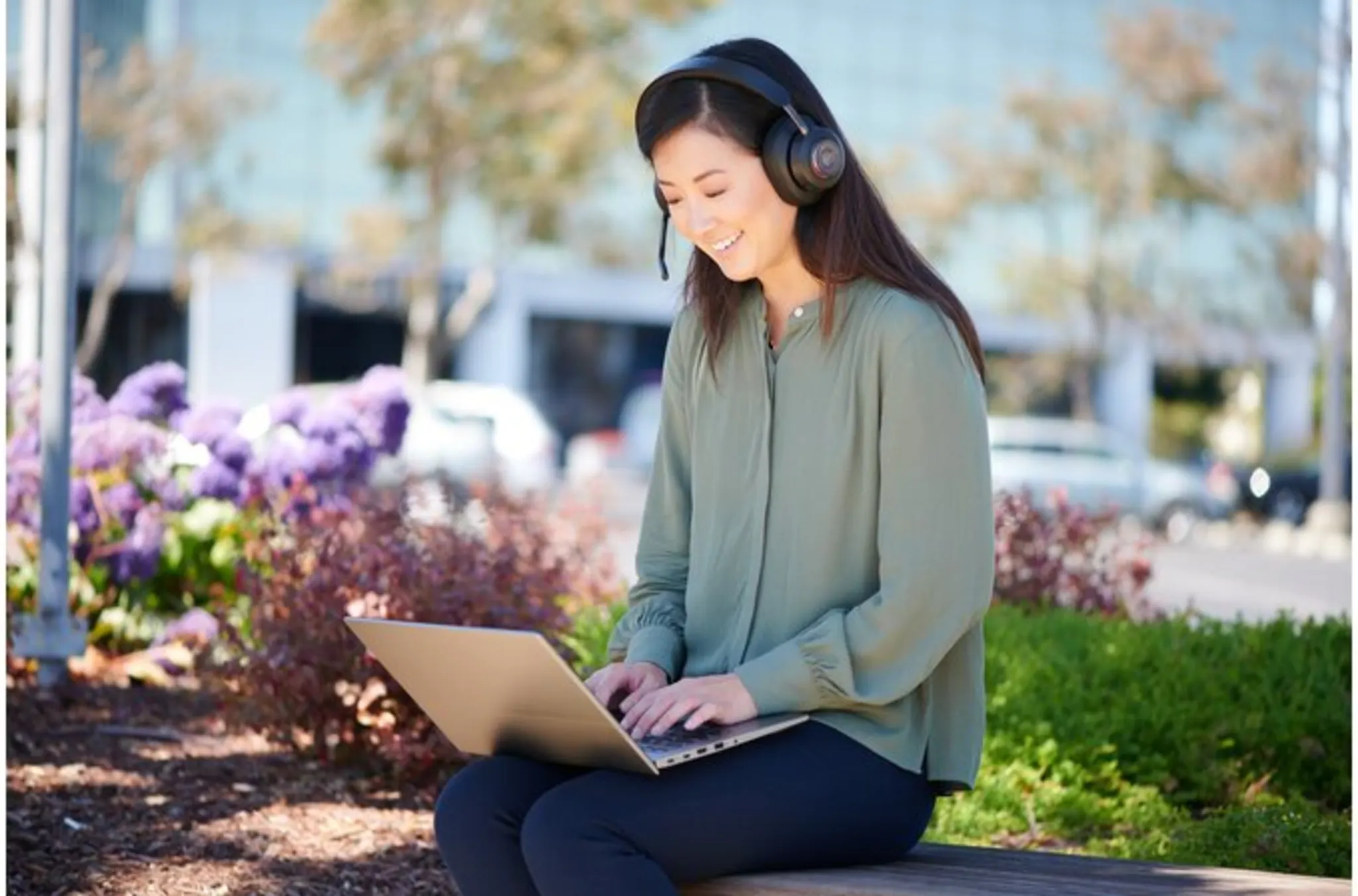 Imagen 13 de Audífonos Inalámbricos OnEar Kensington H3000, 550 mAh USB Type-C/A Bt5.2 Negros