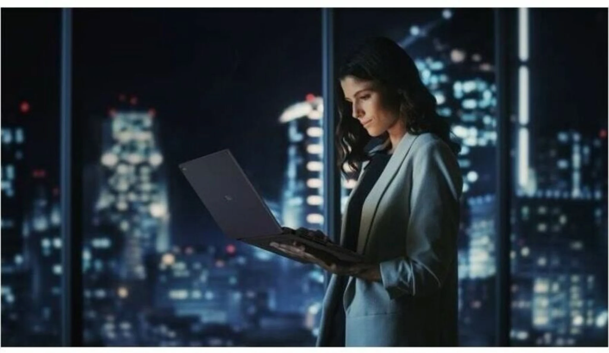 Imagen 13 de Notebook Asus B3404CMA-Q50361X Ultra 5 125H RAM 16GB SSD 512GB 14" W11P