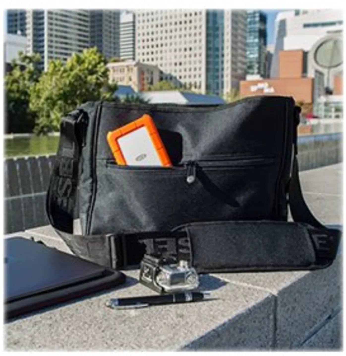 Imagen 5 de Disco Duro Externo LaCie Rugged 4TB 2.5" 5400 TRPM  USB-C USB 3.0 Win/Mac 