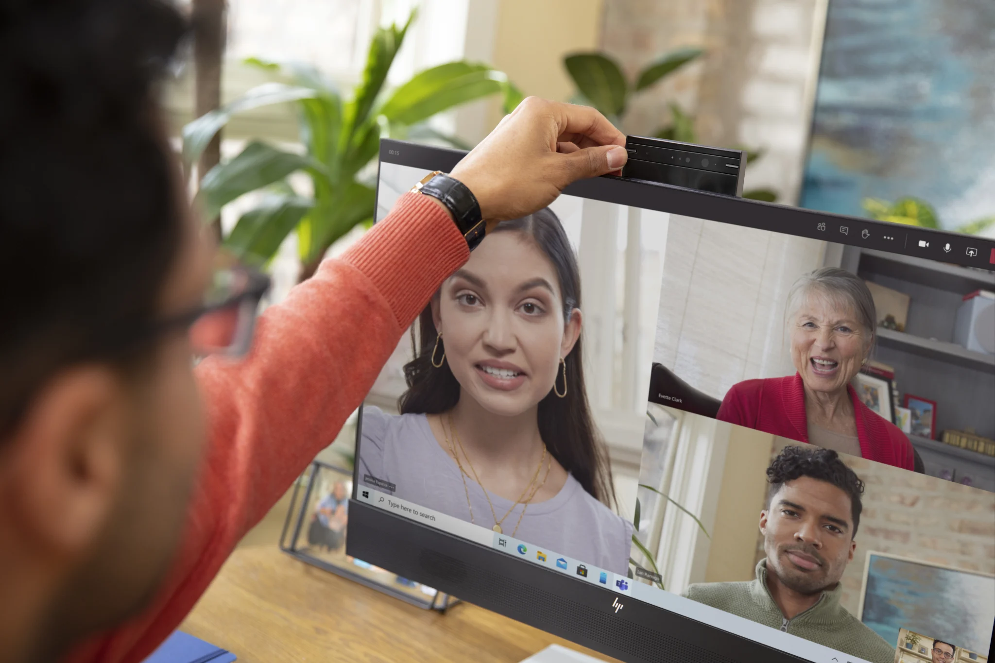 Imagen 2 de Monitor HP E24mv G4 23.8" FHD 1920*1080 WebCam LED IPS DP HDMI VGA USB3.1G1 60Hz