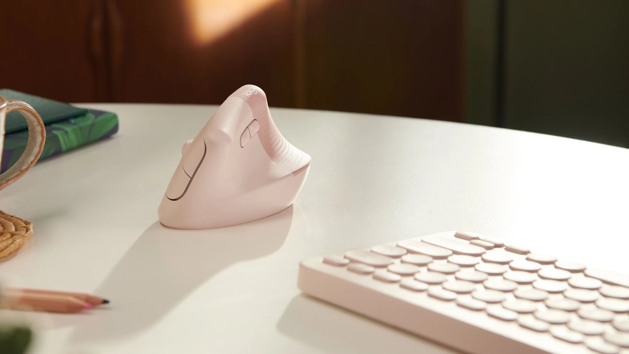 Imagen 9 de Mouse Ergonónico Inalámbrico Logitech Lift Vertical 4000DPI 6 BT Rosado