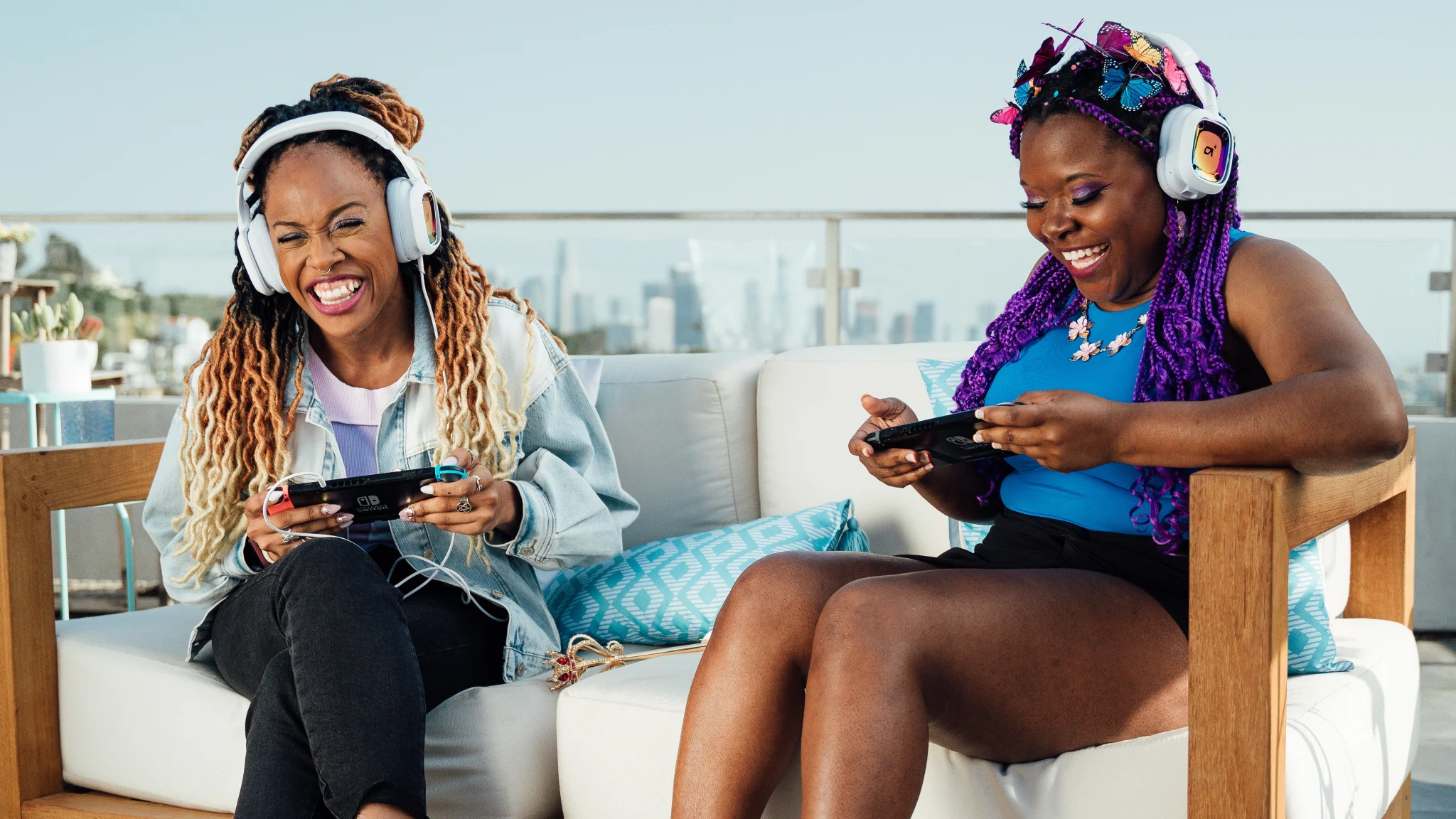 Imagen 17 de Logitech A30 Headset-Navy/ Red X-Box LAT