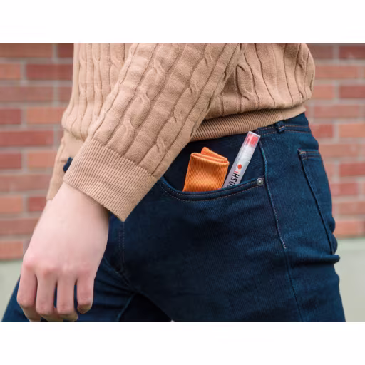 Imagen 3 de Limpiador para pantallas Whoosh Pocket 1FG08ENSP 8ML 