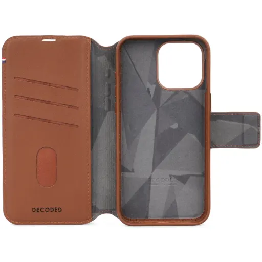 Imagen 5 de Funda cuero Wallet con MagSafe para iPhone 15 Pro Max Decoded Cafe