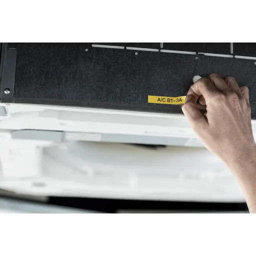 Imagen 8 de Rotuladora Electrónica Profesional Brother PT-E110VP, 180DPI 12mm Cortador