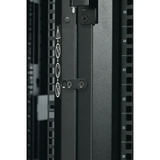 Imagen 17 de Rack de Servidor APC AR3100 NetShelter SX 42U 600mm x 1070mm c/Laterales Negro