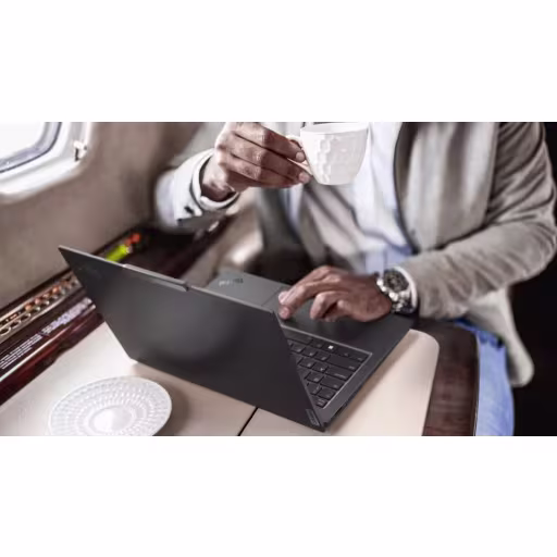 Imagen 2 de Notebook Lenovo ThinkPad X1 Carbon Gen12 Intel Core Ultra7-165U 32GB 1TB 14"W11P