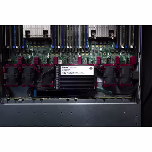 Imagen 8 de Kingston - Internal hard drive - 3.84 TB - Solid state drive - DC3000ME U.2 PCIe 5.0 NVMe TCG