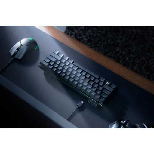 Imagen 3 de Razer Huntsman Mini Black / Clicky Optical Purple Switch / Espanol (RZ03-0339290