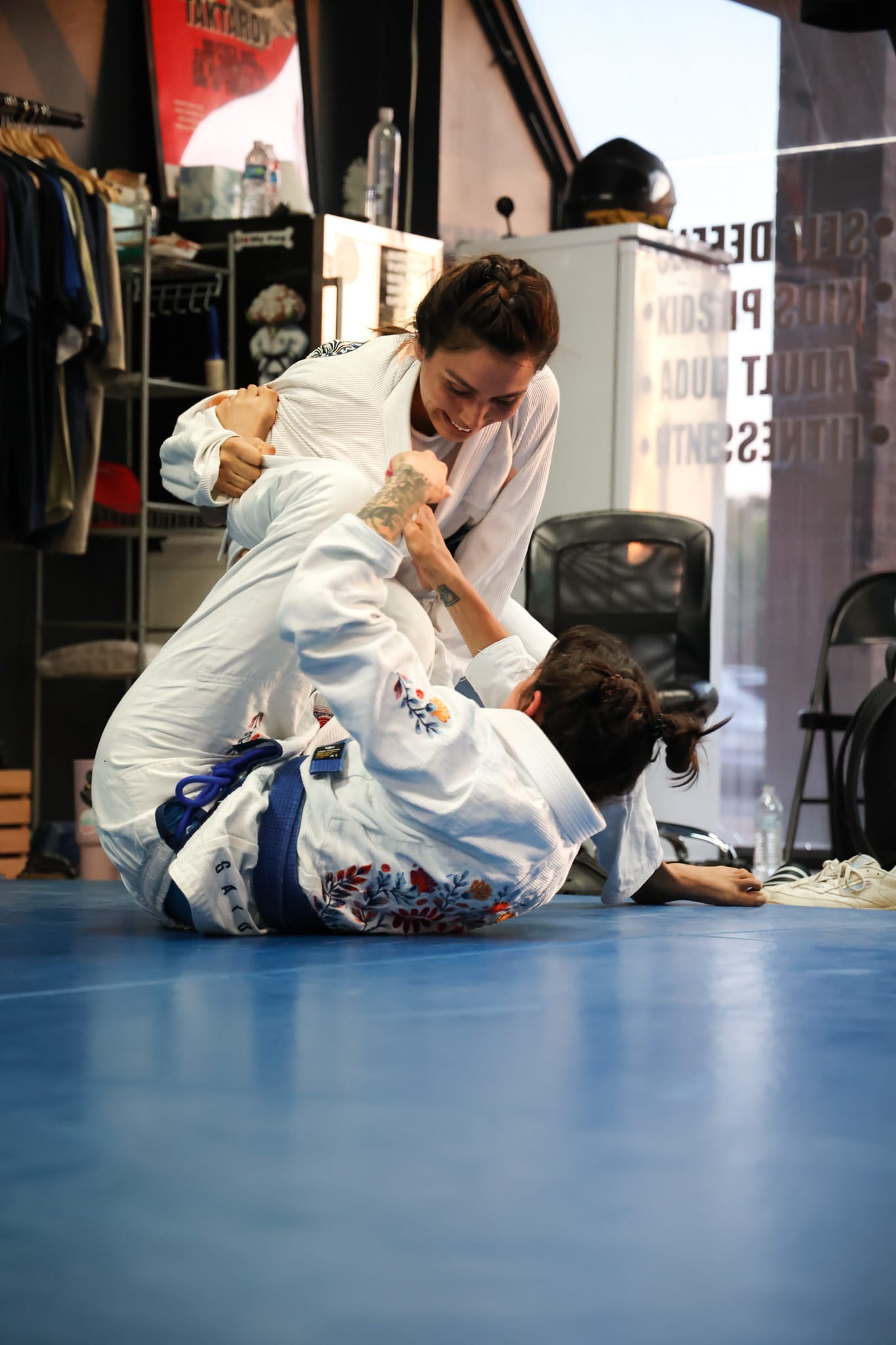 adult jiu jitsu in Lawrenceville, GA pass guard and knee shield