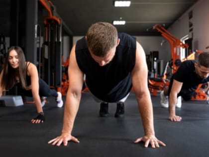 Врач рассказал, чем можно заменить походы в тренажерный зал