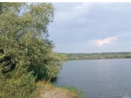 В Сосновском округе из реки достали тело мужчины