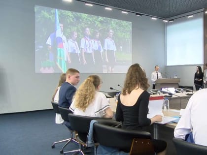 На первый региональный конкурс «Ученик года» заявки подали 40 школьников