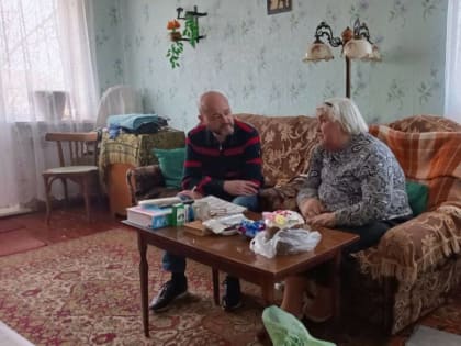 Участник предварительного голосования поздравил ветеранов-блокадников со светлым праздником Пасхи