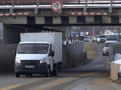 В Тамбове планируют установить габаритные ворота перед мостом, где часто происходят ДТП