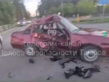 Мотоцикл влетел в «Дэу Нексию» на Рассказовском шоссе Тамбова