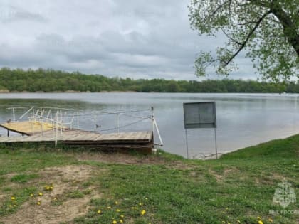 Тамбовские спасатели доставили  на берег упавшего с катамарана в Цну мужчину