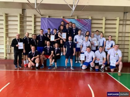 Педагогическая команда города Кирсанова стала лидером по волейболу в областной Спартакиаде