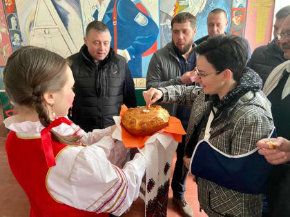 Тамбовские партийцы посетили Михайлюковскую общеобразовательную школу Новоайдарского района