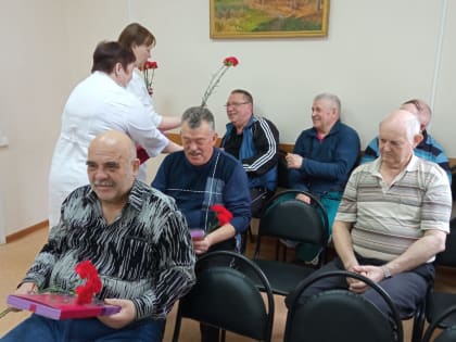 Сегодня в ГБУЗ "ТОГВВ" состоялась встреча руководства с участниками ликвидации последствий аварии на Чернобыльской АЭС, проходящими стационарное лечение.