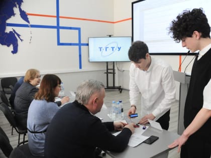 Тамбовские школьники разрабатывают инновационные проекты под руководством преподавателей ТГТУ
