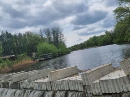 На реке Цне  в Тамбове завершили работы по сооружению временной перемычки