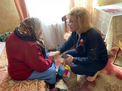 Тамара Фролова навестила участницу Великой Отечественной войны из Тамбова