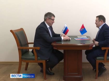 Максим Егоров и замминистра промышленности России Олег Бочаров провели рабочую встречу