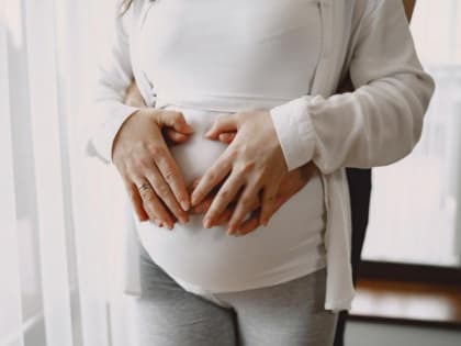 Все больше женщин в России старше 40, 50 и даже 60 лет впервые становятся мамами