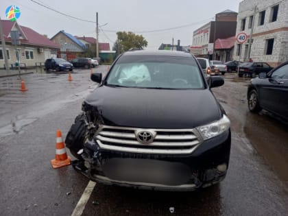 В Рассказове столкнулись Toyota Highlander и Kia Ceed