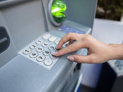 Тамбовчане стали реже снимать наличные