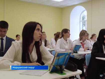 250 старшеклассников 1-й моршанской школы начали учебный год в отремонтированном историческом здании