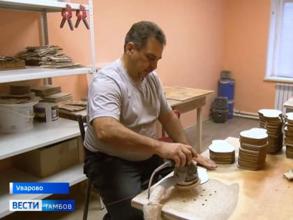 На радость детишкам: в Уварове открылось производство деревянных раскрасок