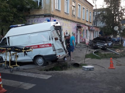 В Моршанске машина скорой помощи попала в серьезное ДТП: скончалась фельдшер