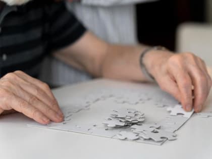 Врач назвал первые симптомы деменции