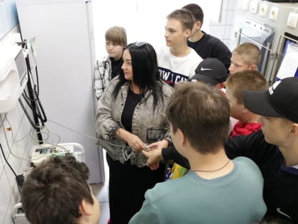 Мичуринцы постигают азы профессий в летней научной школе "ПРОФкампус -2023"