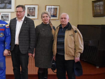 Летчик - космонавт Олег Германович Артемьев