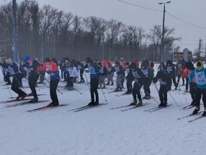 Более ста педагогов и студентов Тамбовской области приняли участие в лыжных гонках