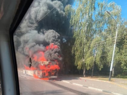 В Тамбове на Московской сгорел автобус