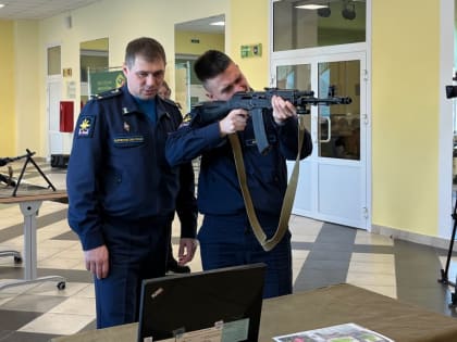Выпускники Рассказова познакомились с  Военно-воздушной академией