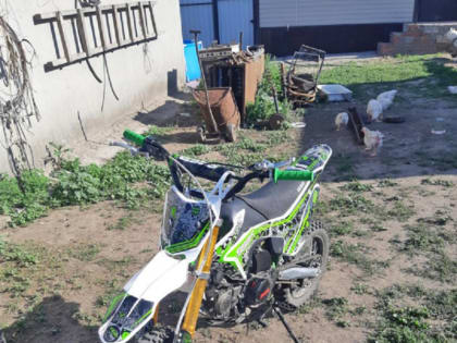 В поселке Новая Ляда 12-летний мотоциклист сбил женщину на велосипеде