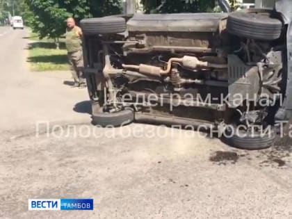 В Тамбове перевернулся автомобиль: пострадал ребёнок