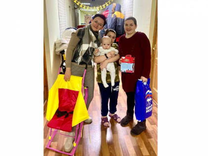 Татьяна Загузова поздравила со светлым праздником Рождества семью из ПВР